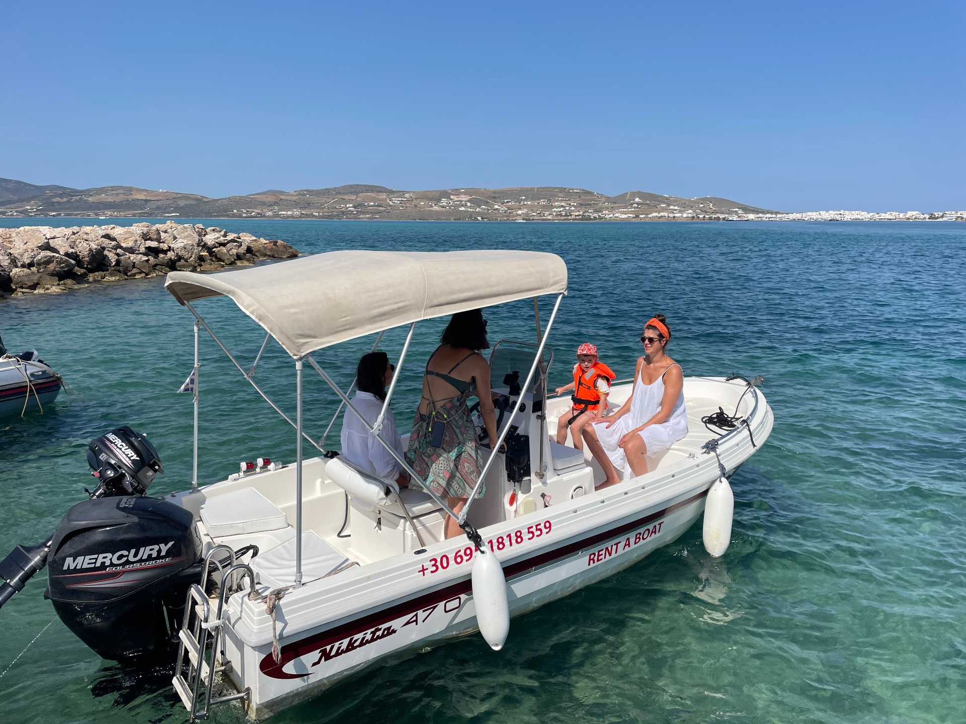 Karel / Nireas / Baf / Artemis 430–485 — boat rental no license required in Paros, Pounta port
